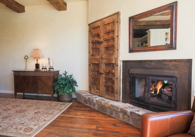 Aspen 3-Bedroom Escape with Panoramic Views - Aspen, Colorado