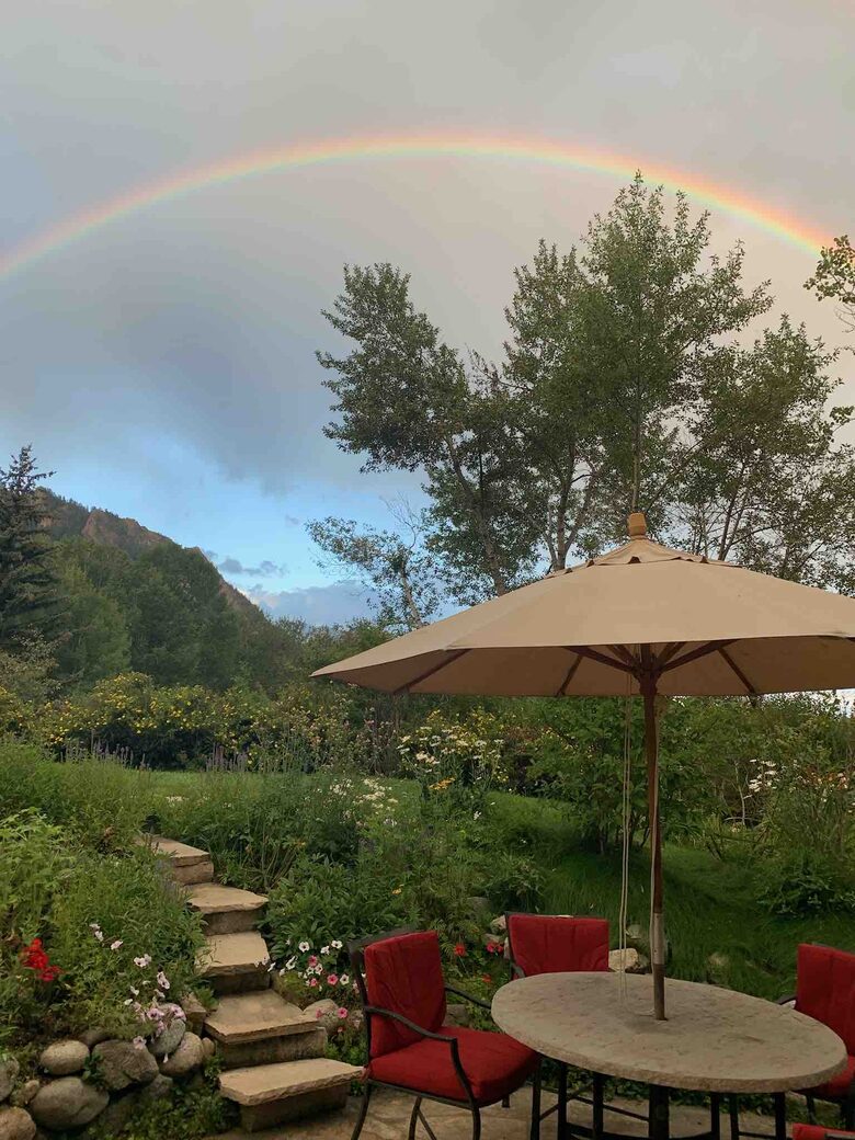 Aspen 3-Bedroom Escape with Panoramic Views - Aspen, Colorado