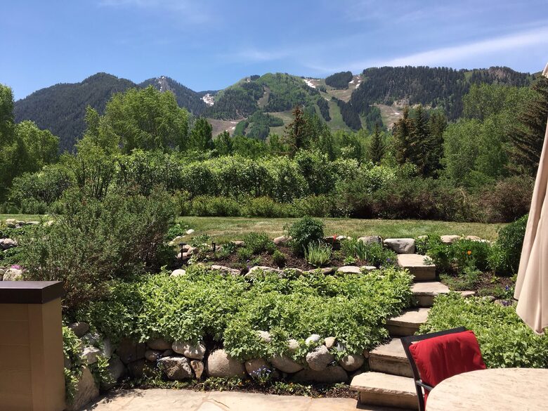 Aspen 3-Bedroom Escape with Panoramic Views - Aspen, Colorado