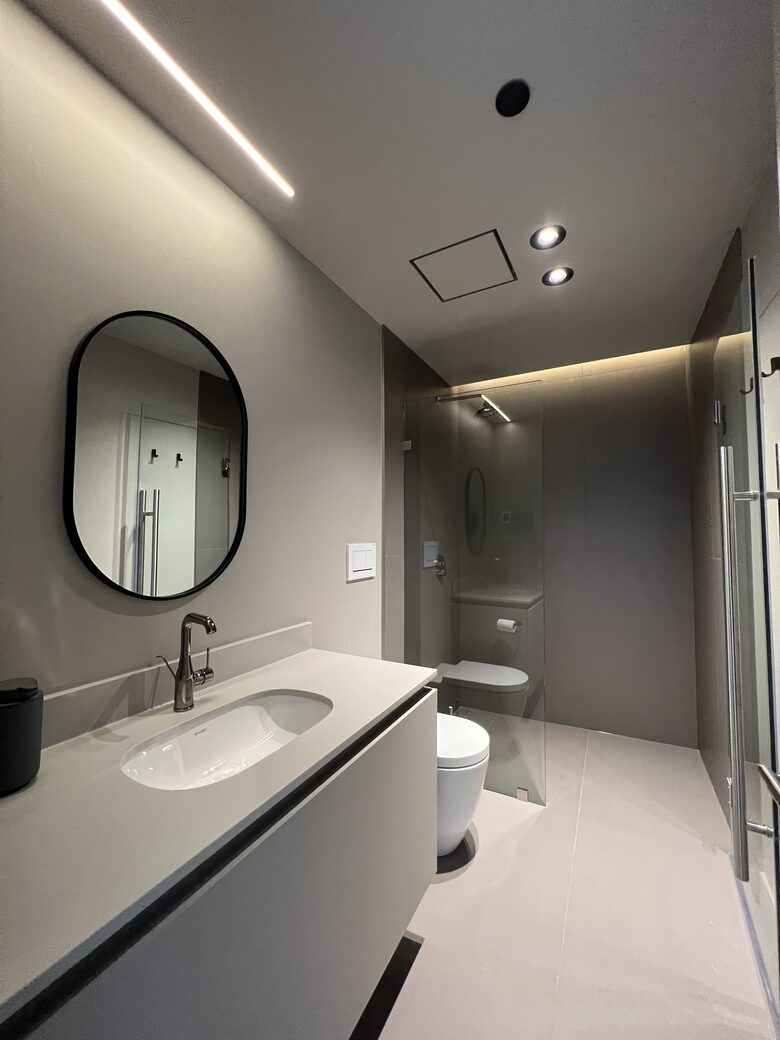 Contemporary Mountain Getaway - Whistler, Canada