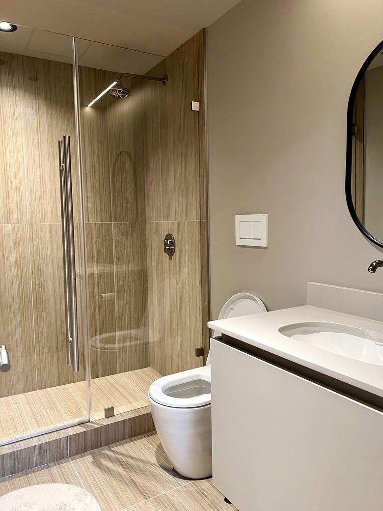 Contemporary Mountain Getaway - Whistler, Canada