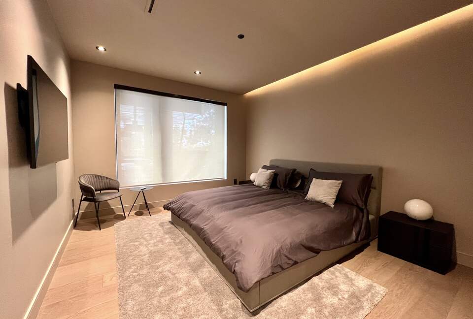 Contemporary Mountain Getaway - Whistler, Canada