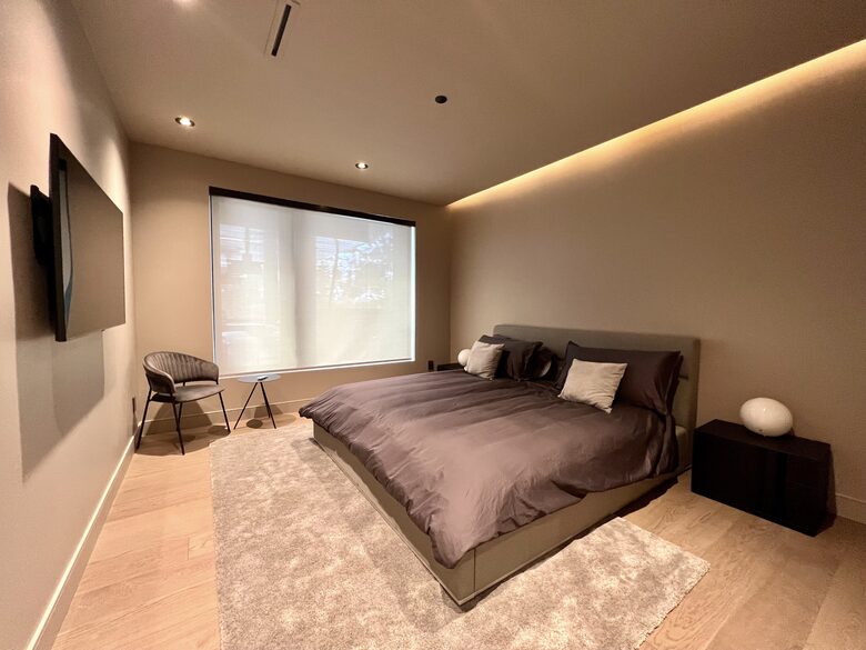 Contemporary Mountain Getaway - Whistler, Canada