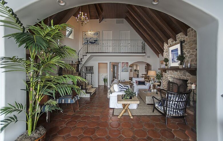 Malibu Beach Bungalow - Malibu, California
