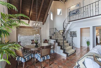 Malibu Beach Bungalow - Malibu, California