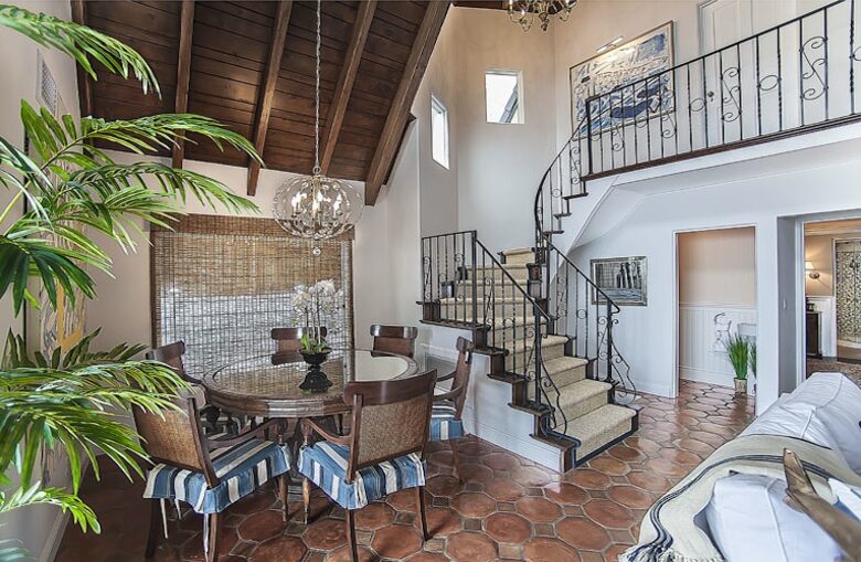 Malibu Beach Bungalow - Malibu, California