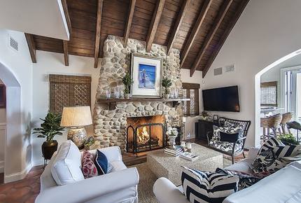 Malibu Beach Bungalow - Malibu, California