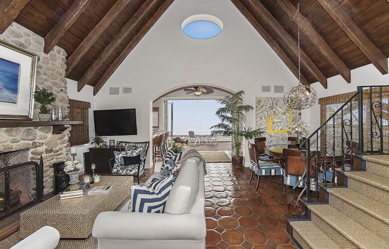 Malibu Beach Bungalow - Malibu, California