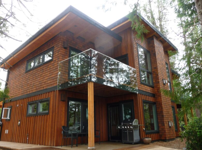 Jensen’s Bay Waterfront Wonderland - Tofino, Canada