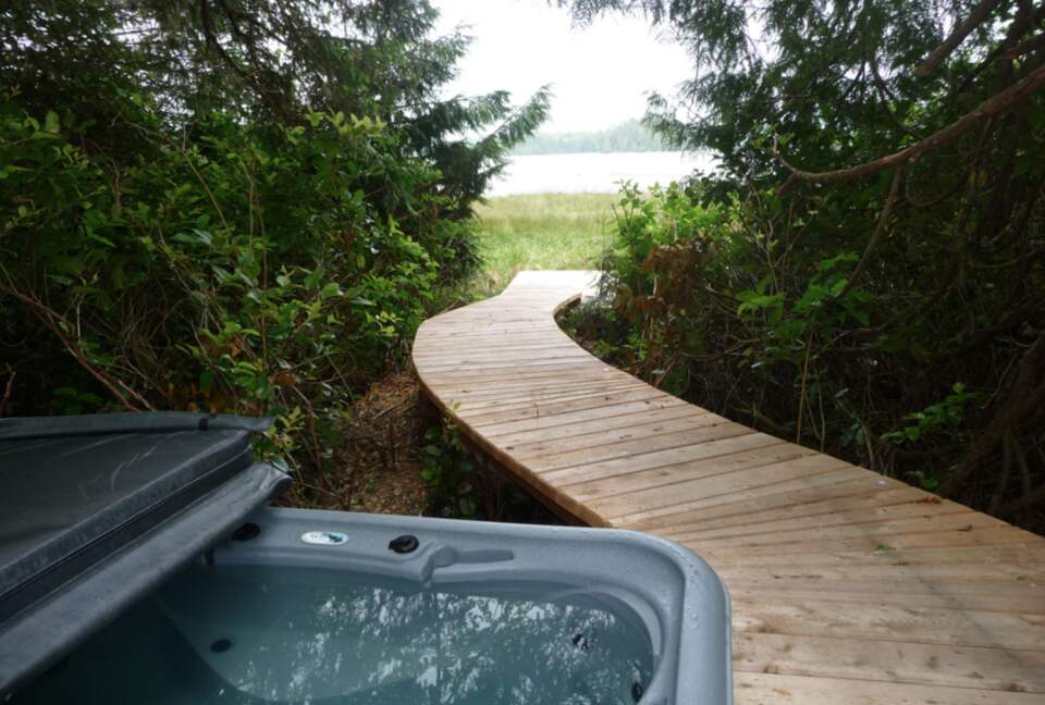 Jensen’s Bay Waterfront Wonderland - Tofino, Canada