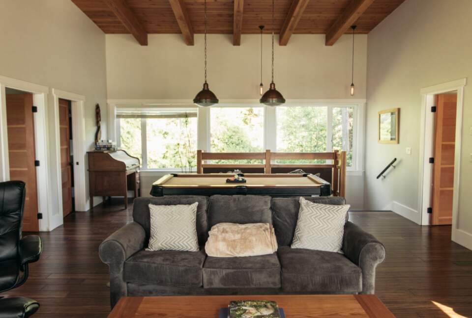 Jensen’s Bay Waterfront Wonderland - Tofino, Canada