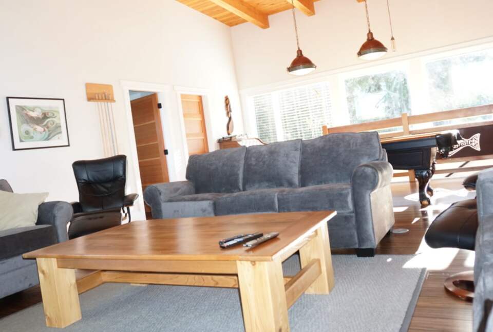 Jensen’s Bay Waterfront Wonderland - Tofino, Canada