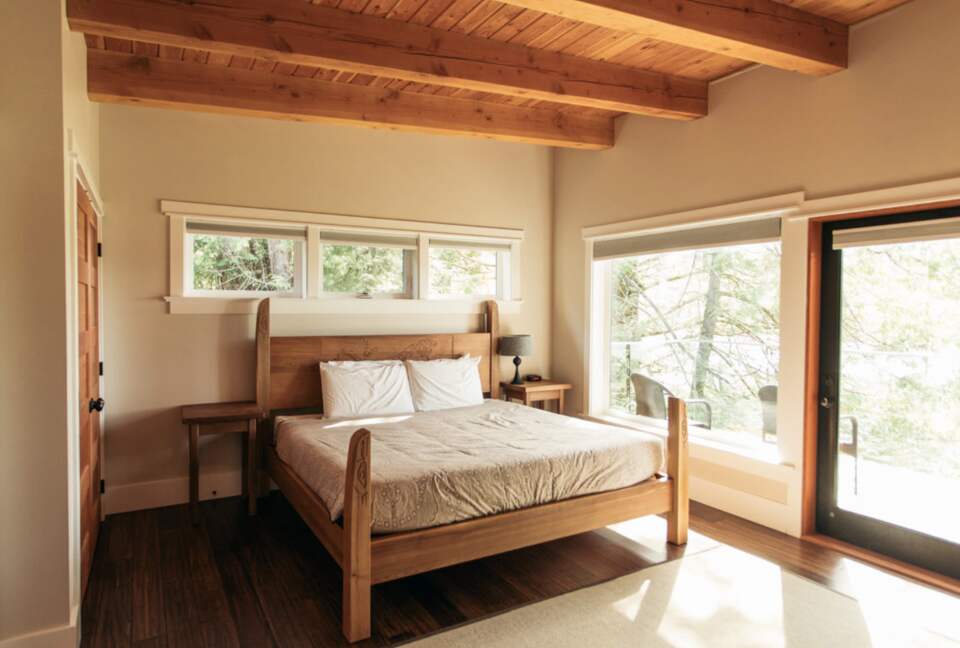 Jensen’s Bay Waterfront Wonderland - Tofino, Canada