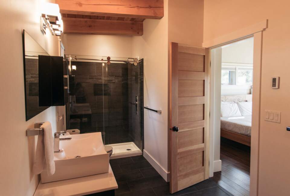 Jensen’s Bay Waterfront Wonderland - Tofino, Canada