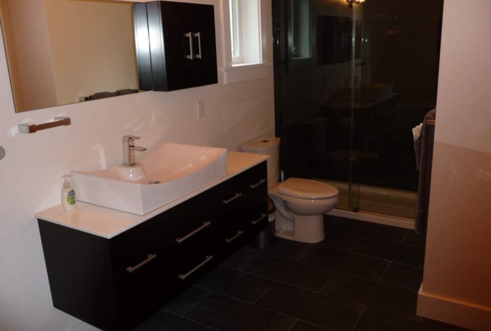 Jensen’s Bay Waterfront Wonderland - Tofino, Canada