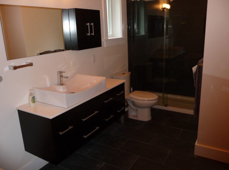 Jensen’s Bay Waterfront Wonderland - Tofino, Canada