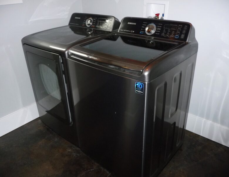 Jensen’s Bay Waterfront Wonderland - Tofino, Canada