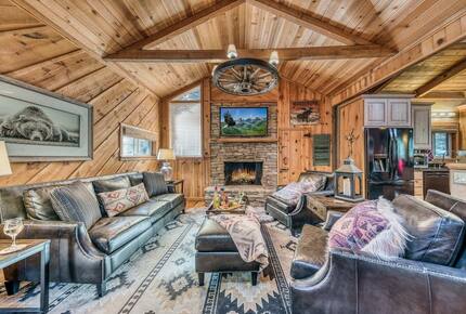 Riverbank Swank | Rustic Luxury Cabin with Hot Tub - Ruidoso, New Mexico