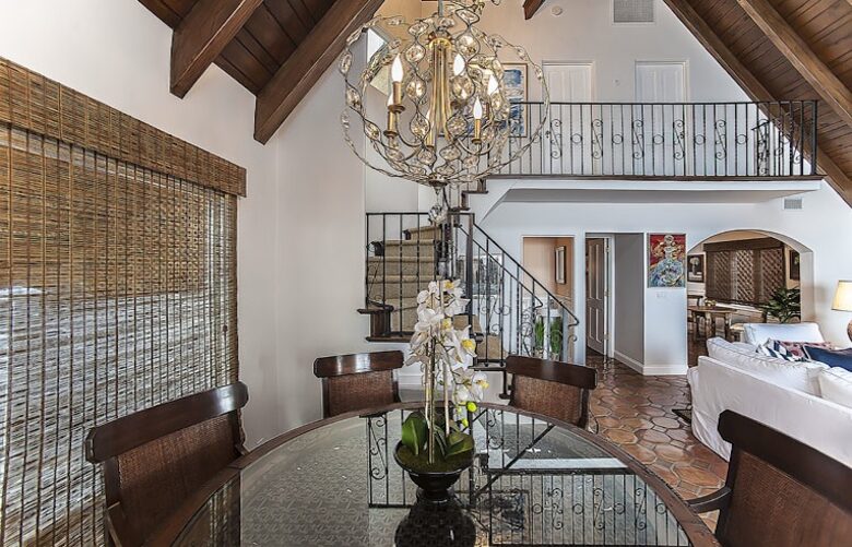 Malibu Beach Bungalow - Malibu, California