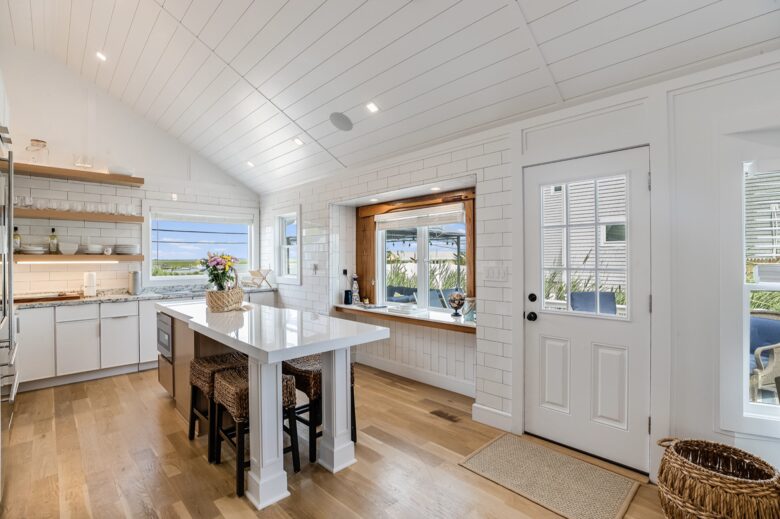 Dune Roe - Westhampton Beach, New York