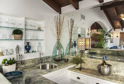 Malibu Beach Bungalow - Malibu, California