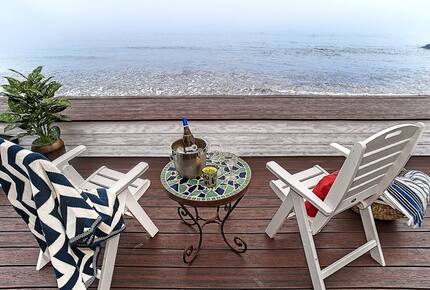 Malibu Beach Bungalow - Malibu, California