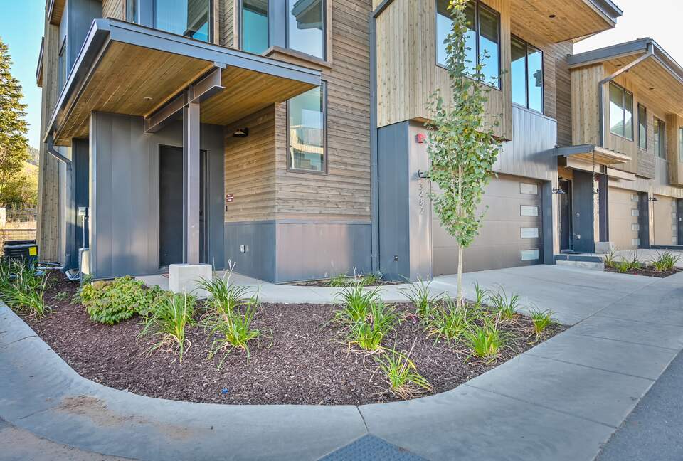 Luxury Ski-In Townhome | With Private Hot Tub - Park City, Utah