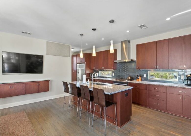 Nashville Executive Retreat | Between Music Row & Downtown - Nashville, Tennessee