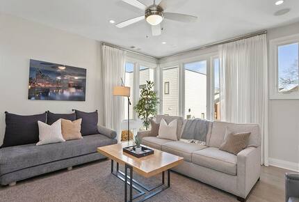 Nashville Executive Retreat | Between Music Row & Downtown - Nashville, Tennessee