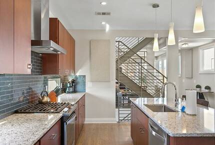 Nashville Executive Retreat | Between Music Row & Downtown - Nashville, Tennessee