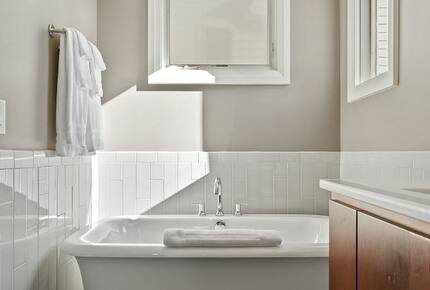 Nashville Executive Retreat | Between Music Row & Downtown - Nashville, Tennessee