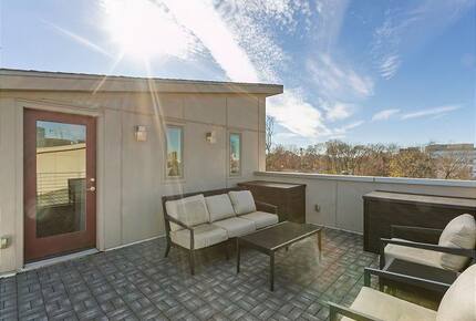 Nashville Executive Retreat | Between Music Row & Downtown - Nashville, Tennessee