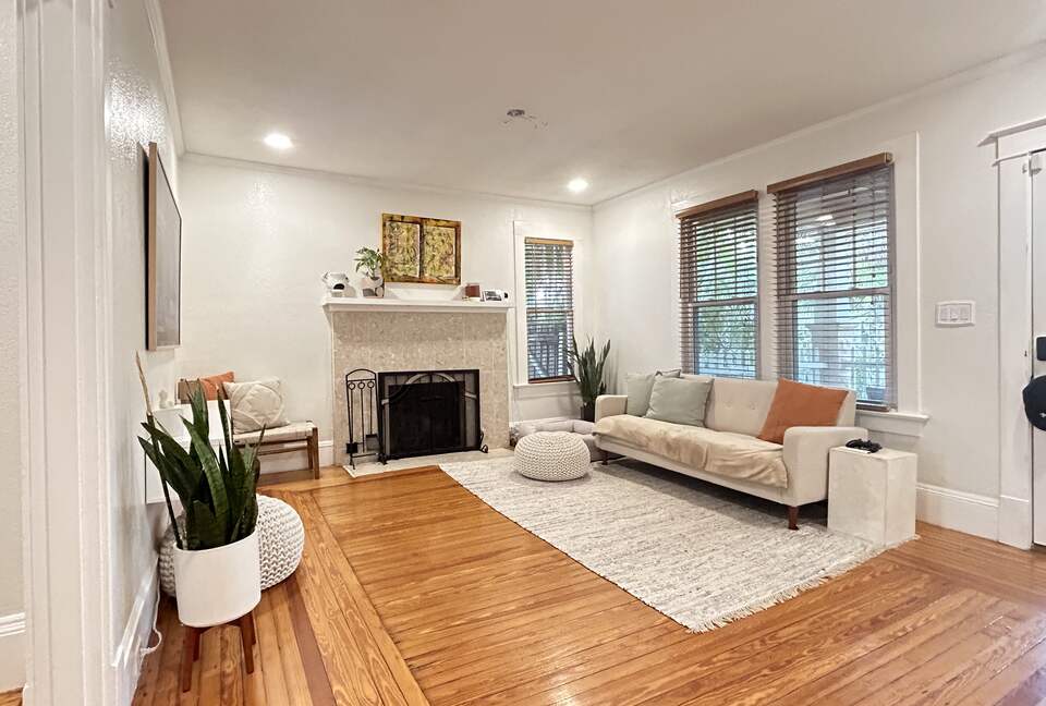 Craftsman Bungalow in Historic Kenwood - 3 Blocks to Central Ave! - St. Petersburg, Florida