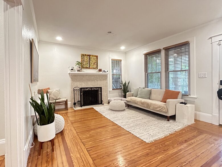 Craftsman Bungalow in Historic Kenwood - 3 Blocks to Central Ave! - St. Petersburg, Florida