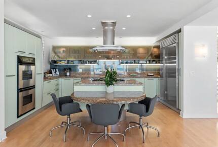 Le Reve Oceanfront Retreat - Oxnard, California