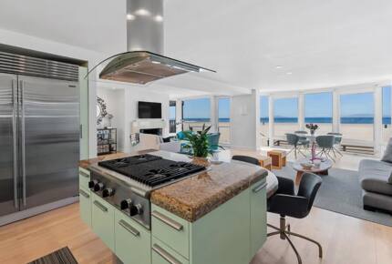 Le Reve Oceanfront Retreat - Oxnard, California