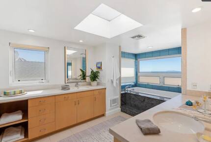 Le Reve Oceanfront Retreat - Oxnard, California