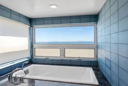 Le Reve Oceanfront Retreat - Oxnard, California