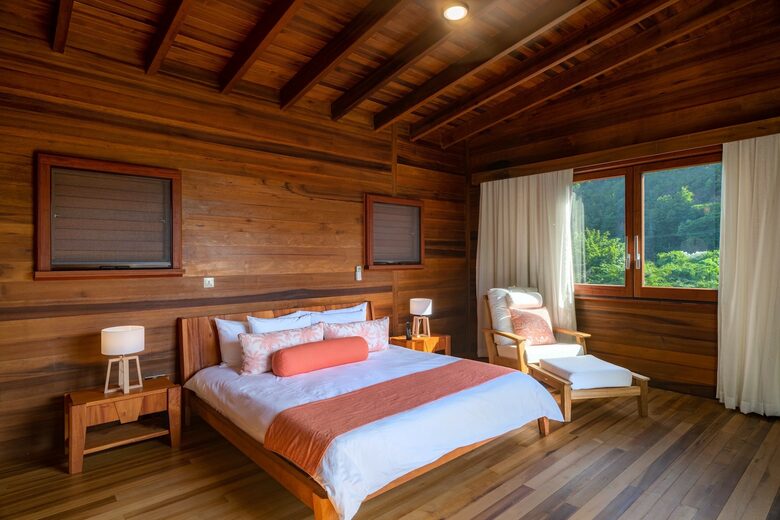 Secret Bay - Hillside Ti-Fèy Villa - Portsmouth, Dominica