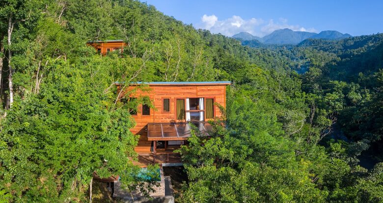 Secret Bay - Hillside Ti-Fèy Villa - Portsmouth, Dominica