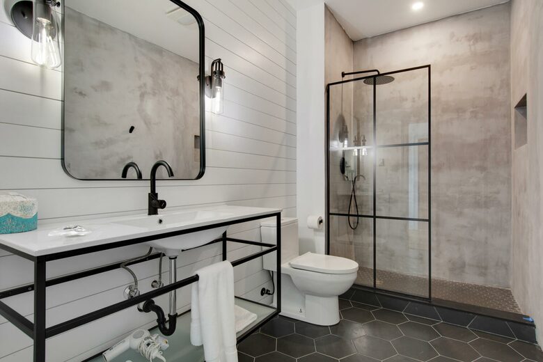 Cedar Cove Retreat | 13 Bedrooms Waterfront Estate with, Pool, Gym, and more - St. Michaels, Maryland