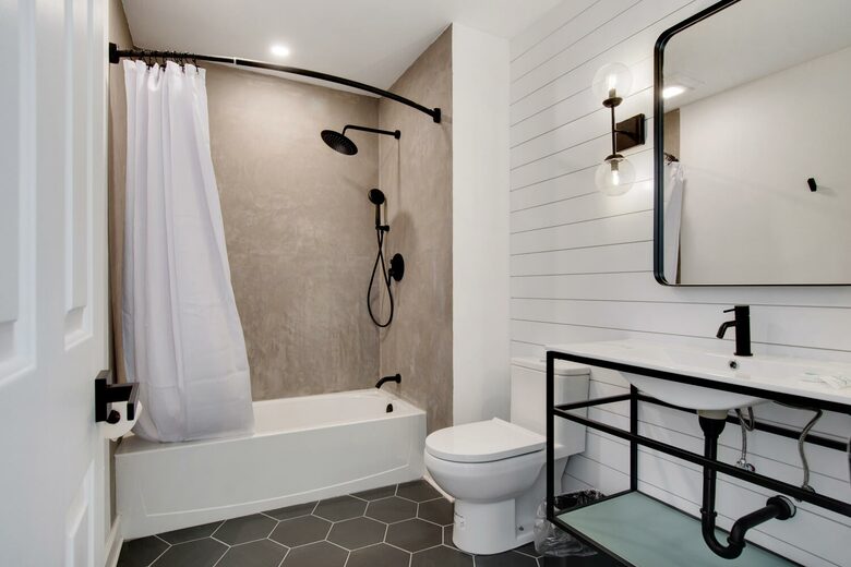 Cedar Cove Retreat | 13 Bedrooms Waterfront Estate with, Pool, Gym, and more - St. Michaels, Maryland