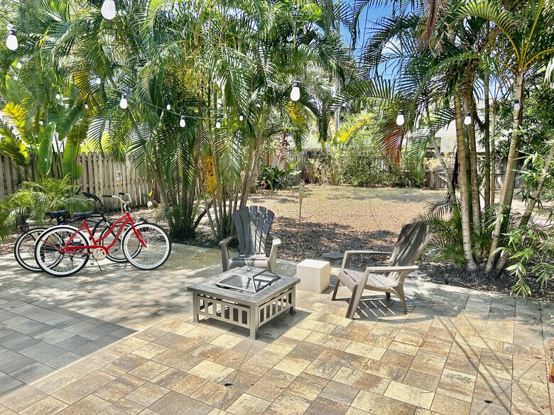 Craftsman Bungalow in Historic Kenwood - 3 Blocks to Central Ave! - St. Petersburg, Florida
