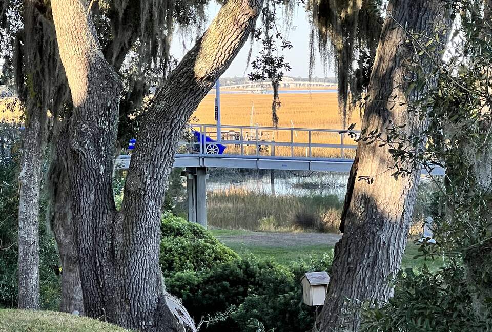 High Tides Riverfront Cottage - Port Royal, South Carolina