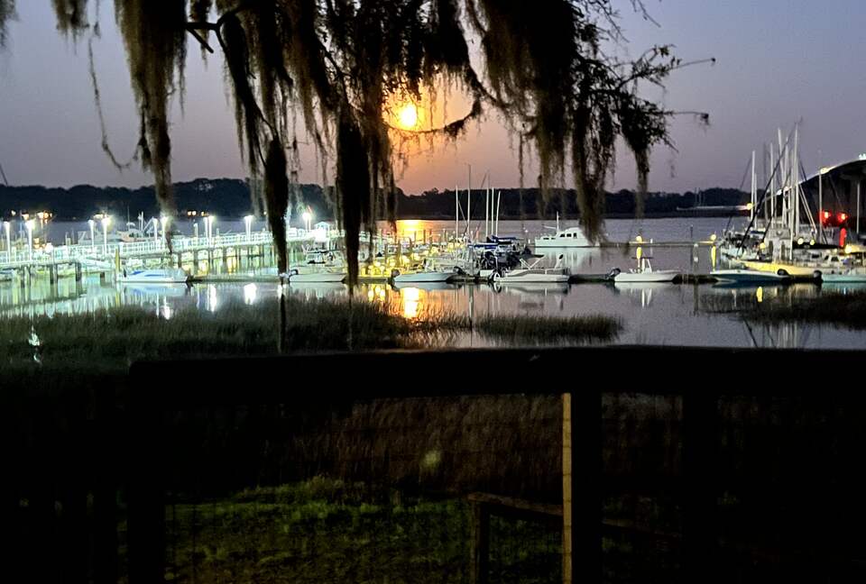 High Tides Riverfront Cottage - Port Royal, South Carolina