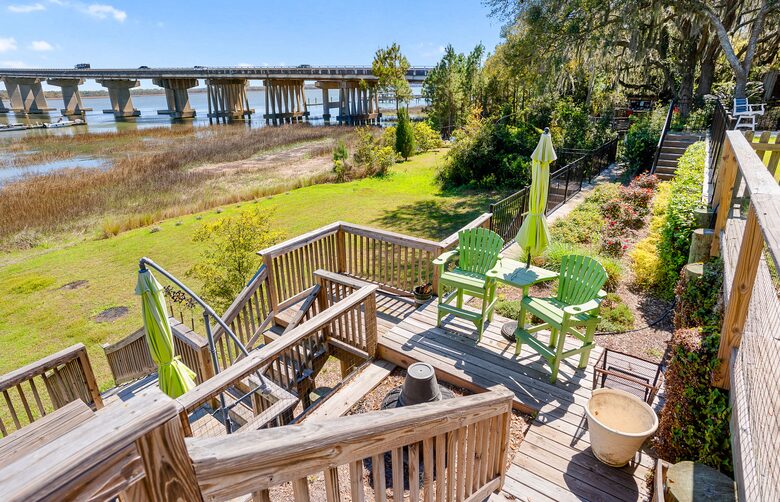 High Tides Riverfront Cottage - Port Royal, South Carolina