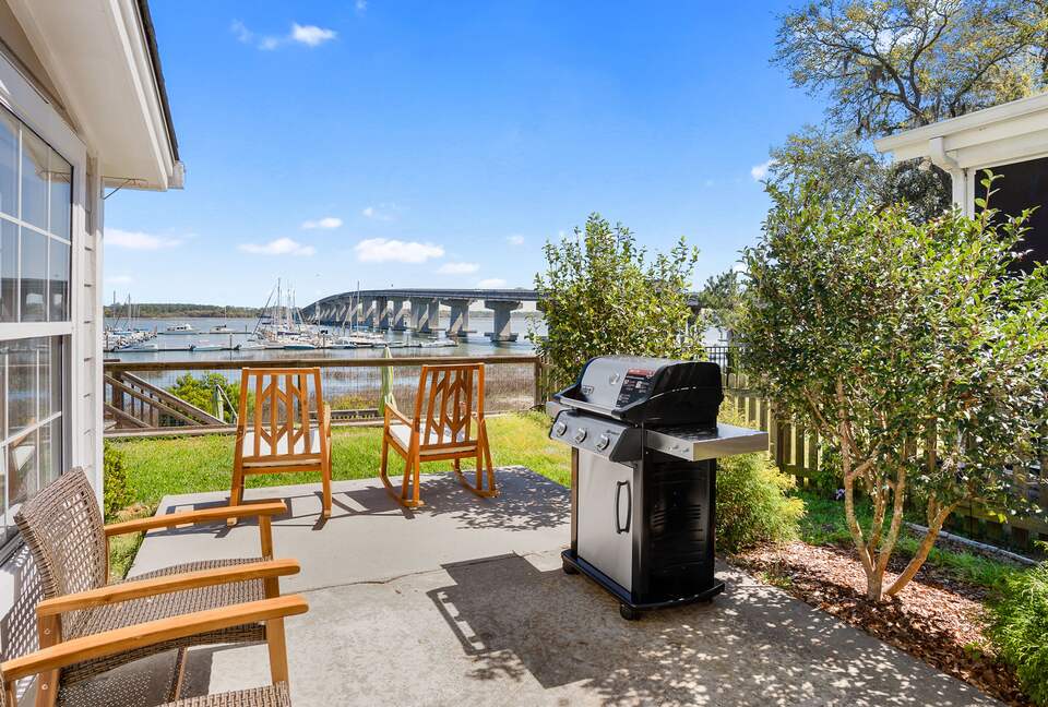 High Tides Riverfront Cottage - Port Royal, South Carolina
