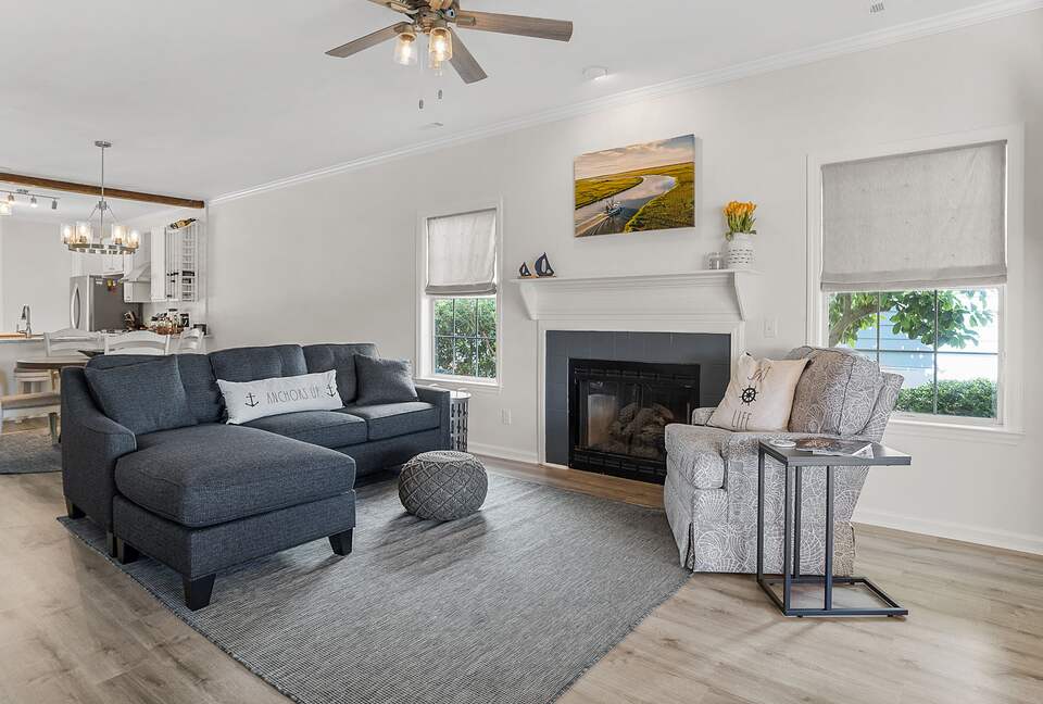 High Tides Riverfront Cottage - Port Royal, South Carolina