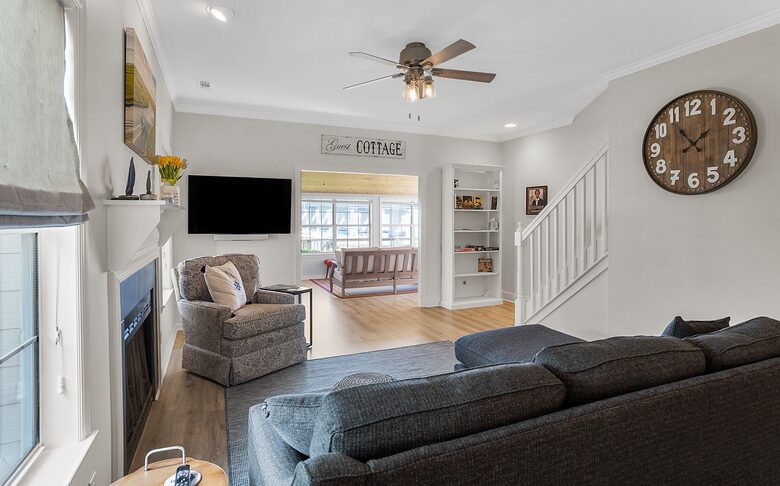 High Tides Riverfront Cottage - Port Royal, South Carolina