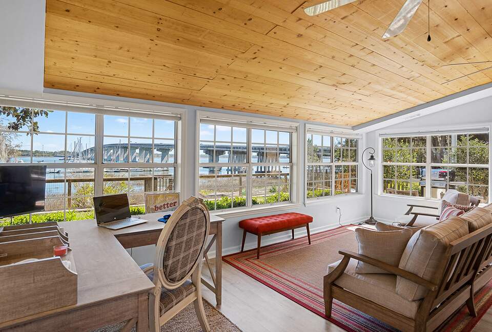 High Tides Riverfront Cottage - Port Royal, South Carolina